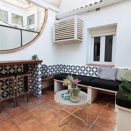 Casa Met Prive Patio Apartment