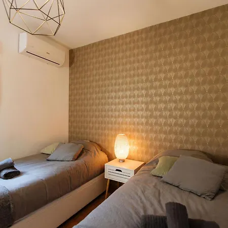 Casa Met Prive Patio Apartment Malaga