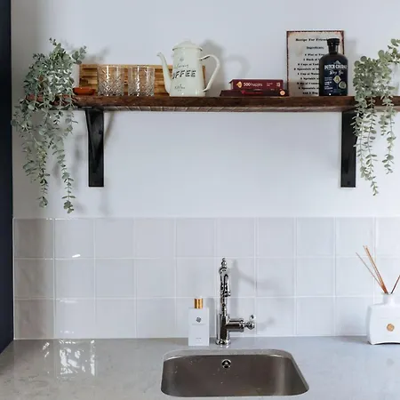 Casa Met Prive Patio Apartment Malaga